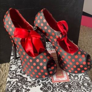 Bordello heels